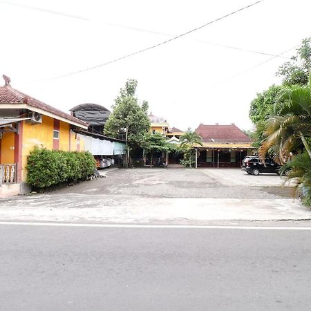 The Joglo Family Hotel Magelang Zewnętrze zdjęcie